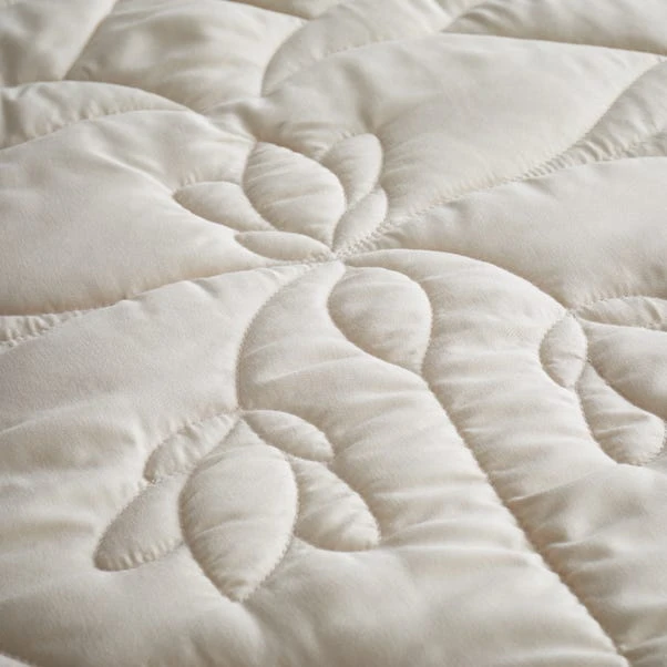 Quilted Nouveau Duvet Cover And Pillowcase Set 6 Quilted Nouveau Duvet Cover And Pillowcase Set - Image 4
