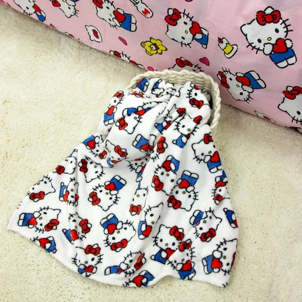 Hello Kitty Heartheld Fleece Blanket 5 Hello Kitty Heartheld Fleece Blanket - Image 3