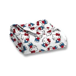 Hello Kitty Heartheld Fleece Blanket 12 Hello Kitty Heartheld Fleece Blanket -Home Luxe Studio 30931046 alt04