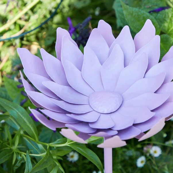 Sophie Robinson Giant Dahlia Garden Stake 4 Sophie Robinson Giant Dahlia Garden Stake - Image 2