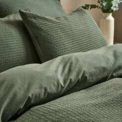 Seersucker Woven Cotton Duvet Cover & Pillowcase Set 29 Seersucker Woven Cotton Duvet Cover & Pillowcase Set -Home Luxe Studio 30934693 alt01