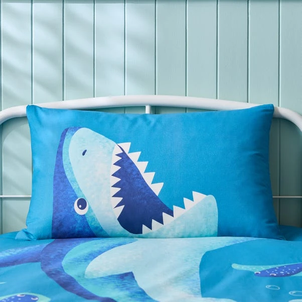 Snappy Shark Reversible Duvet Cover And Pillowcase Set 4 Snappy Shark Reversible Duvet Cover And Pillowcase Set - Image 2