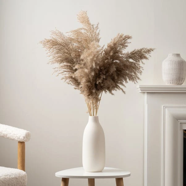 Pampas Grass In Ribbed Ceramic Vase 3 Pampas Grass In Ribbed Ceramic Vase