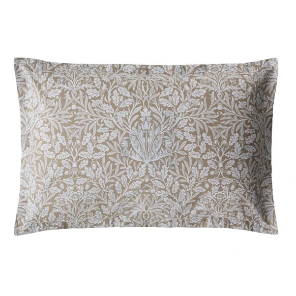 William Morris Brother Rabbit 100% Cotton Oxford Pillowcase 4 William Morris Brother Rabbit 100% Cotton Oxford Pillowcase - Image 2