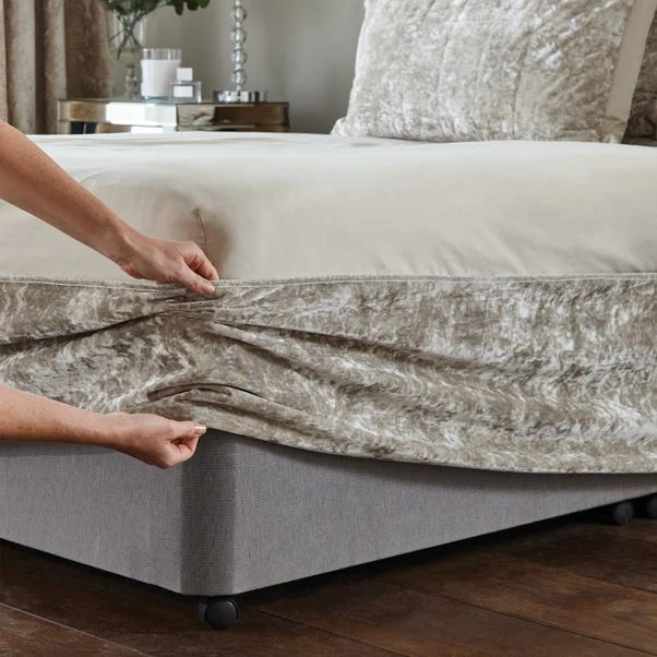 Catherine Lansfield Crushed Velvet Divan Base Bed Wrap 12 Catherine Lansfield Crushed Velvet Divan Base Bed Wrap - Image 10