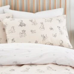 Disney Cats & Dogs 100% Cotton Reversible Duvet Cover And Pillowcase Set 41 Disney Cats & Dogs 100% Cotton Reversible Duvet Cover And Pillowcase Set -Home Luxe Studio 30957167 alt01