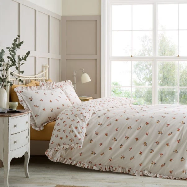 Catherine Lansfield Frill Ditsy Floral Duvet Cover And Pillowcase Set 5 Catherine Lansfield Frill Ditsy Floral Duvet Cover And Pillowcase Set - Image 3