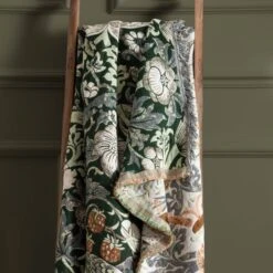 Morris & Co. Strawberry Thief Throw 130cm X 170cm 26 Morris & Co. Strawberry Thief Throw 130cm X 170cm -Home Luxe Studio 30982323 alt05